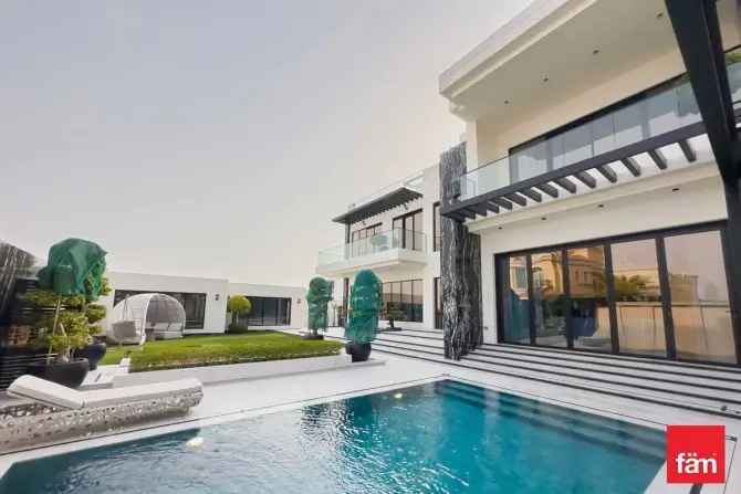 Versace Villa with Sea & Burj Khalifa View in Pearl Jumeirah