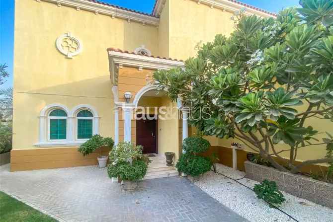 Legacy Style 3 Bedroom Villa in Jumeirah Park with Large Garden