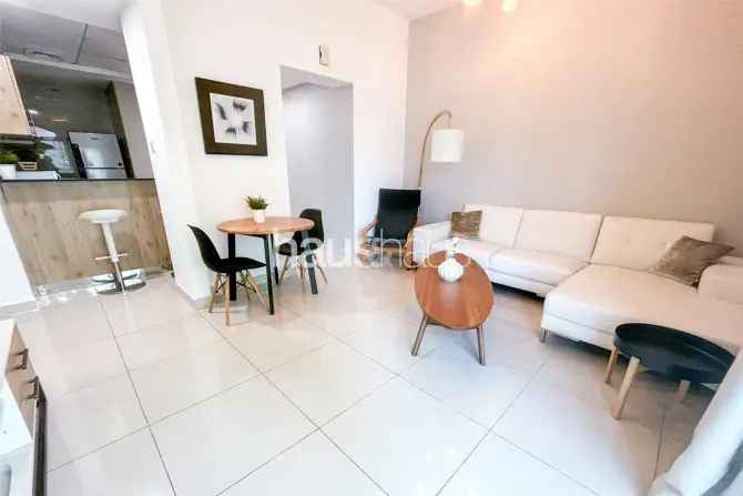 1 Bed Apartment To Rent in Continental Tower