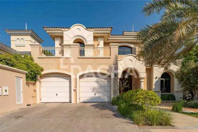 Upgraded 4-Bedroom Villa in Palm Jumeirah - Furnished - Private Beach Access