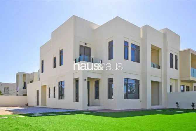 3 Bedroom Plus Study and Maids Villa for Rent in Mira Oasis