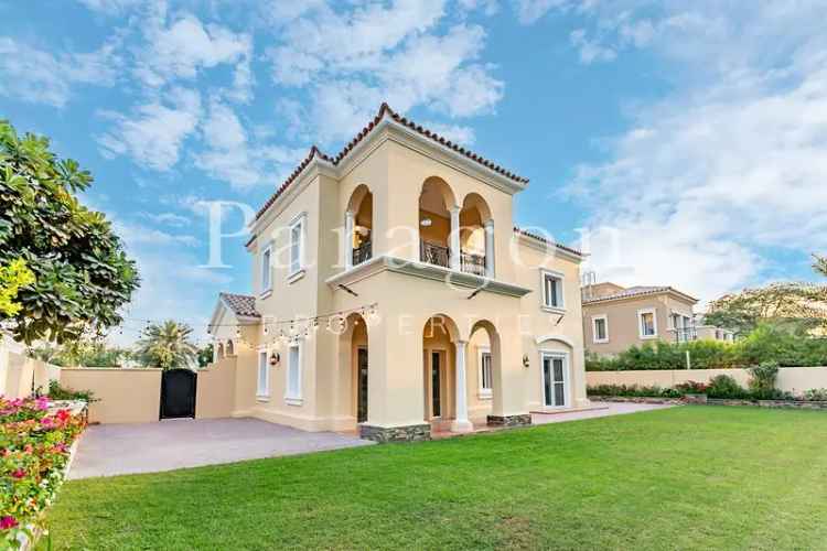 Well maintained Standalone Villa Vacant