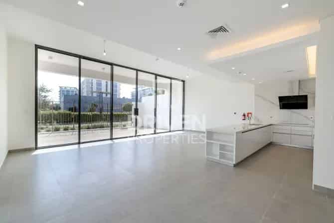 4 Bed Townhouse To Rent in District One