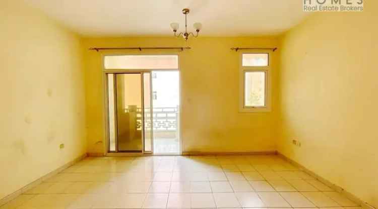 Rent Apartment in China Cluster International City Dubai with Balcony