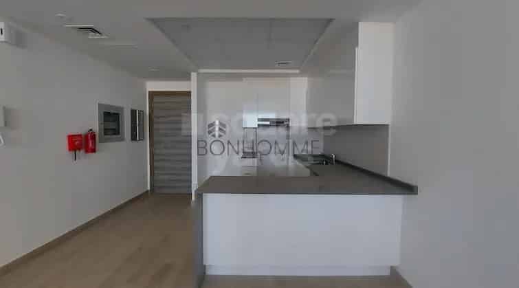 Rent Large 5 Bedroom Villa in Nad Al Sheba 3 Dubai with Garden