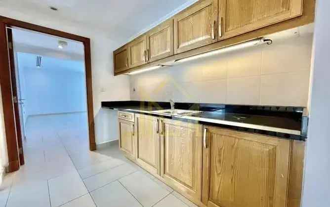 Rent Spacious 4 Bedroom Villa with Private Pool in Jumeirah Park Dubai