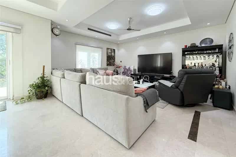 3 Bedroom Townhouse For Sale