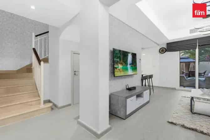 2 Bed Villa To Rent in Springs 10