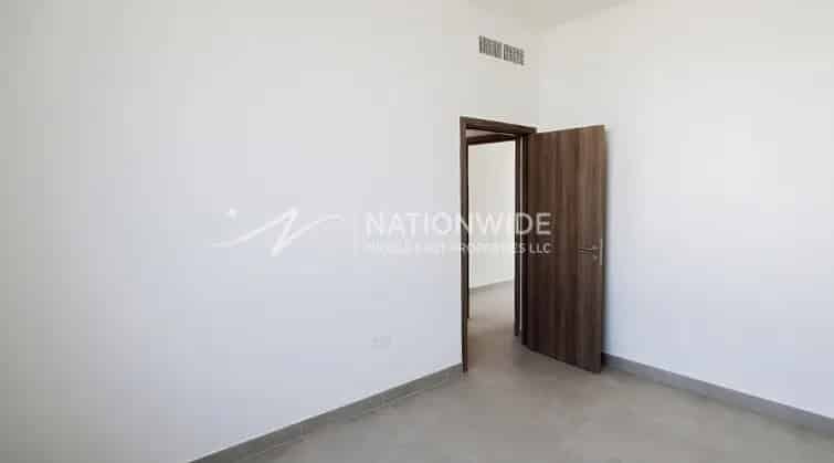 Rent 2 Bedroom Apartment in Al Ghadeer Abu Dhabi with Modern Amenities