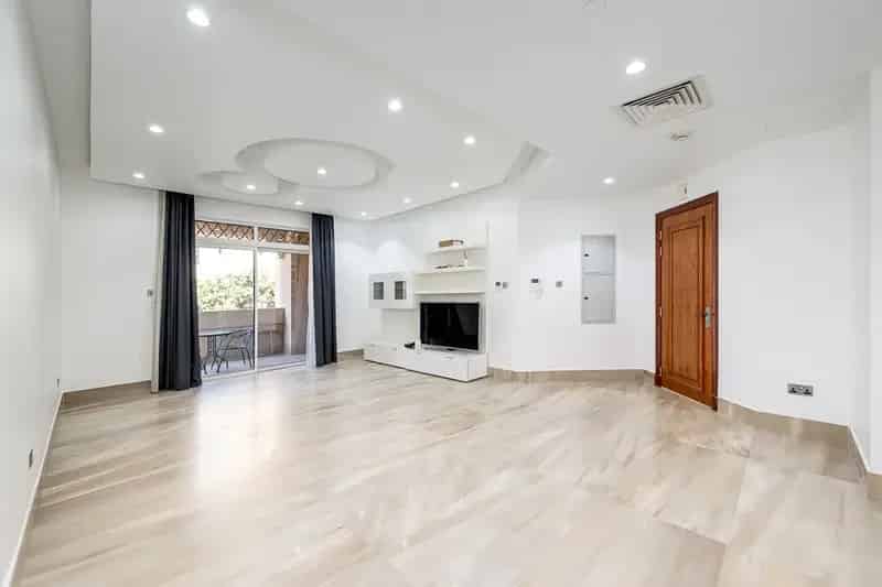 2 Bedrooms Apartment in Downtown Views