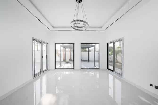 6 Bed Villa To Rent in Meadows 1