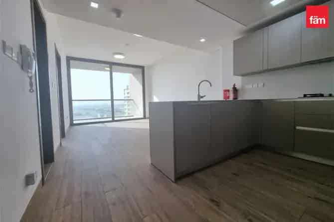1 Bed Apartment To Rent in East 40
