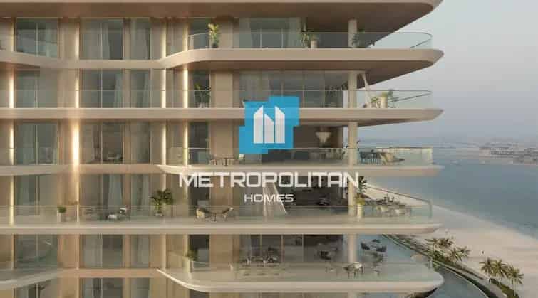 Buy 3 Bedroom Penthouse in Palm Jumeirah with Sea View and Amenities