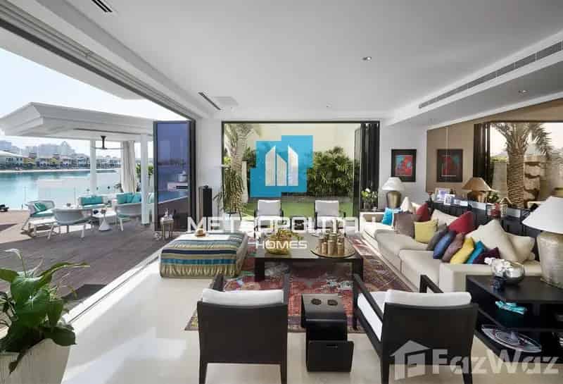 5 Bedroom Villa for sale at Garden Homes Frond D