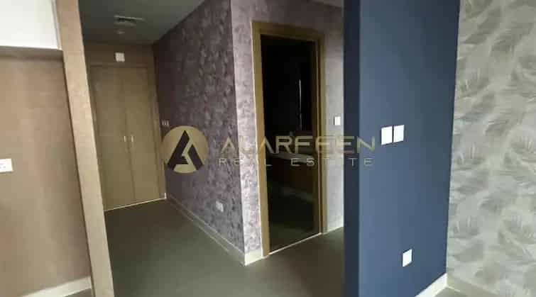 Rent 2 Bedroom Apartment in Dubai Creek Harbour with Pool and Gym