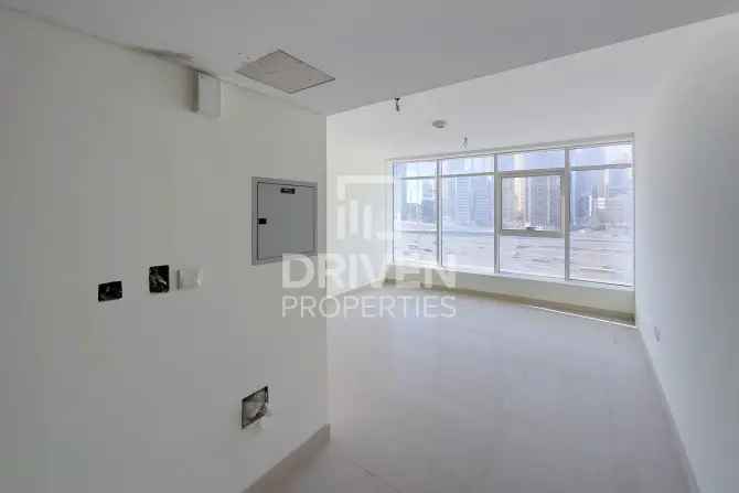 Studio Apartment For Sale in Wind Tower 1