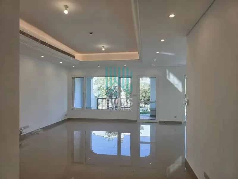 Vacant Prime Location Near kids park