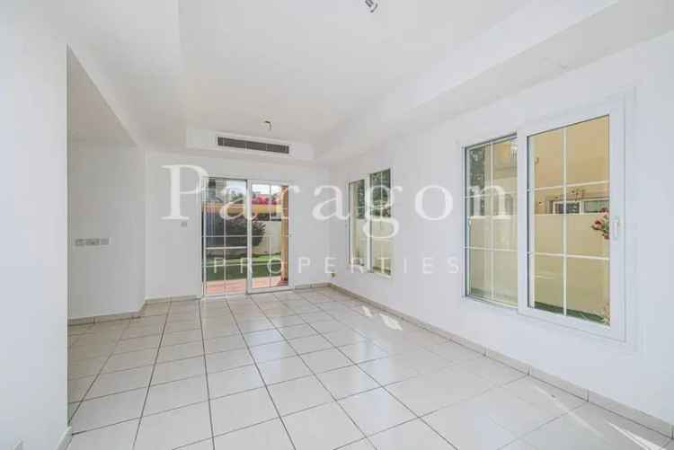 Vacant Standard unit Road view