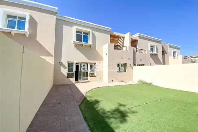 3 Bed Villa To Rent in Al Reem 2