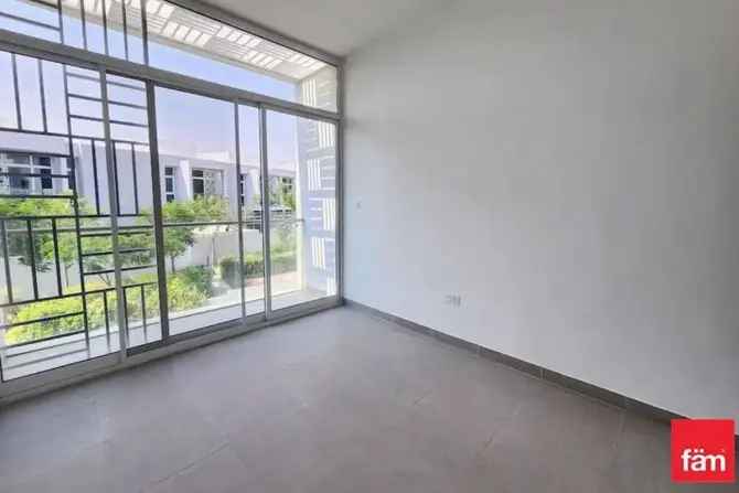 3 Bed Townhouse For Sale in Arabella 2