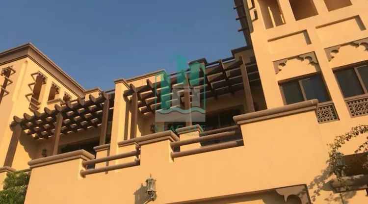 4 Bedroom 5000 Sq.Ft. Villa for Rent in Jumeirah 1, Jumeirah, Dubai