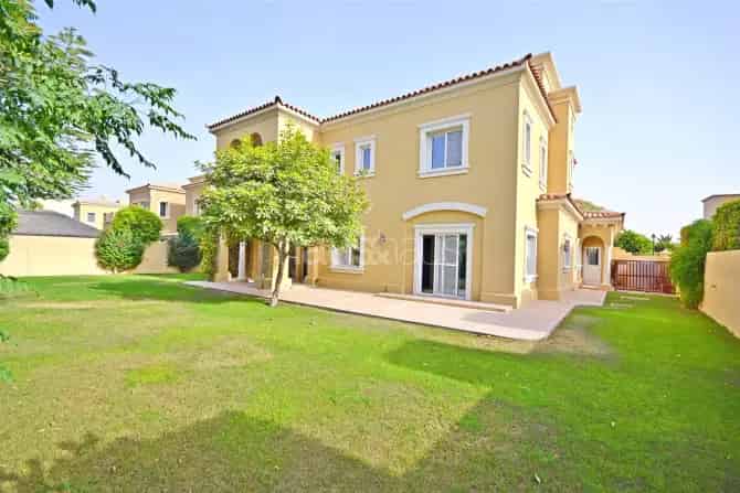 3 Bed Villa For Sale in Alvorada 2