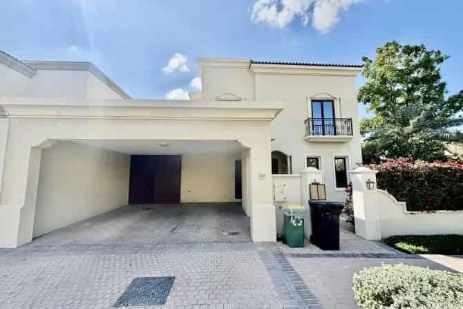 5 Bed Villa To Rent in Lila