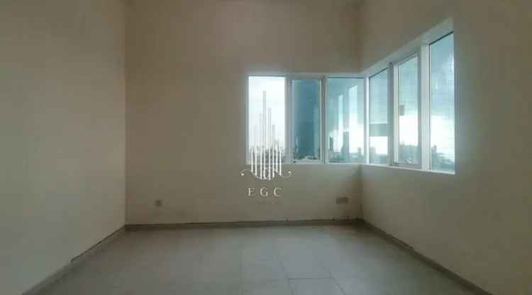 4 Bedroom 2800 Sq.Ft. Apartment for Rent in Cornich Al Khalidiyah, Al Khalidiyah, Abu Dhabi