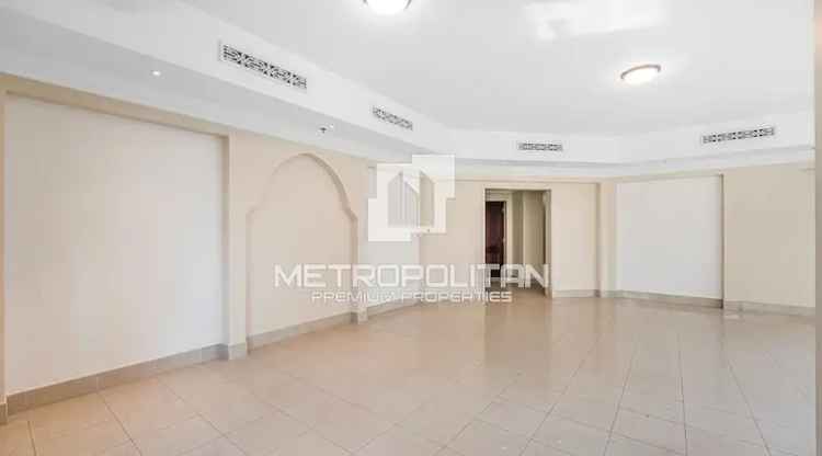 Rent 3 Bedroom Apartment with Amenities in Downtown Dubai