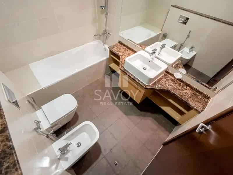 5 Bedroom 3250 Sq.Ft. Apartment for Rent in Wave Tower, Corniche Area, Abu Dhabi
