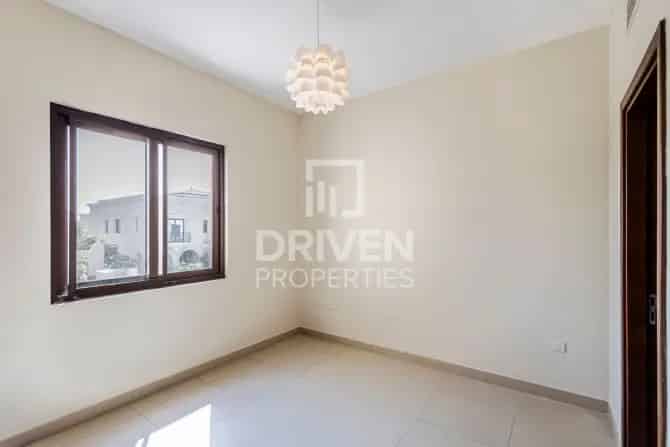 5 Bed Villa To Rent in Lila