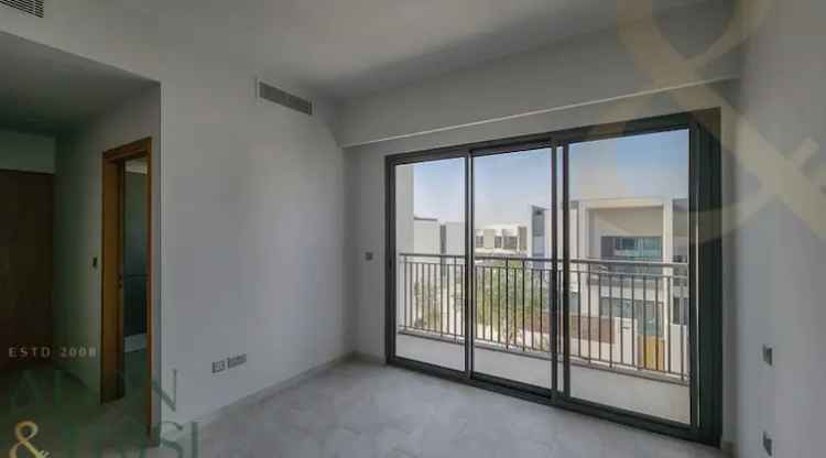 4 Bedroom 2686 Sq.Ft. Townhouse for Rent in Dubailand, Dubai