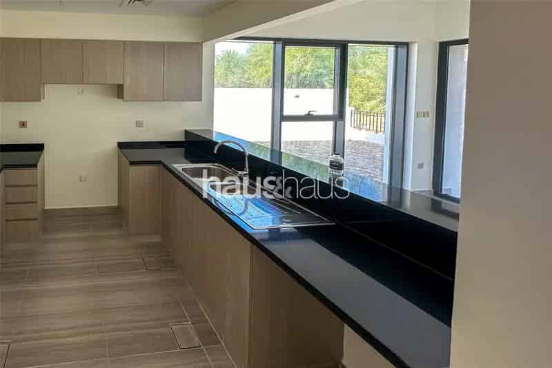 4 Bedroom Villa To Rent