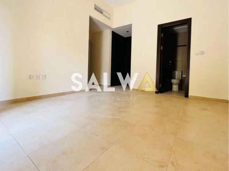 Spacious unit Immediately available Unfurnished