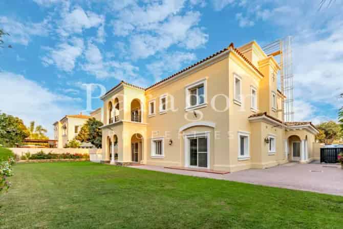 3 Bed Villa For Sale in Alvorada 1
