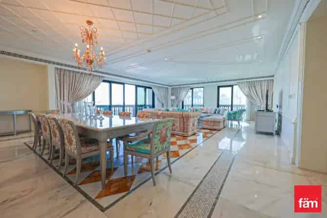 2 Bed Apartment For Sale in Palazzo Versace