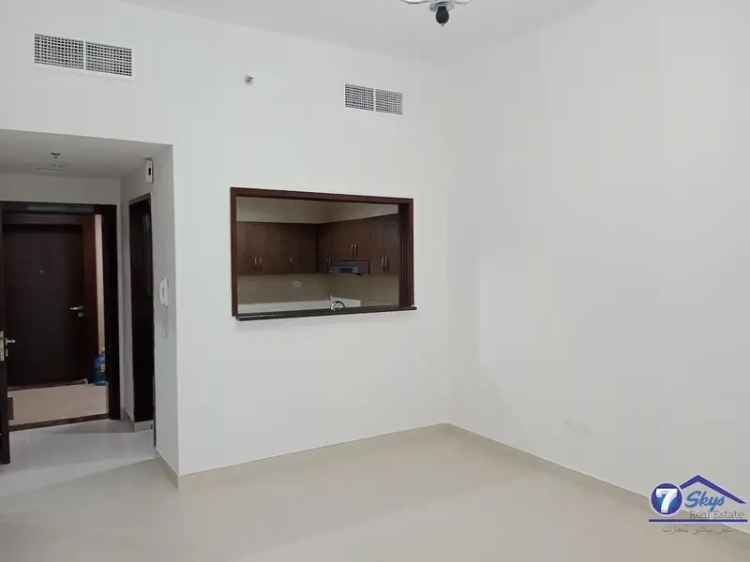 Amazing Rooms Near Souq Extra Well Maintained good location