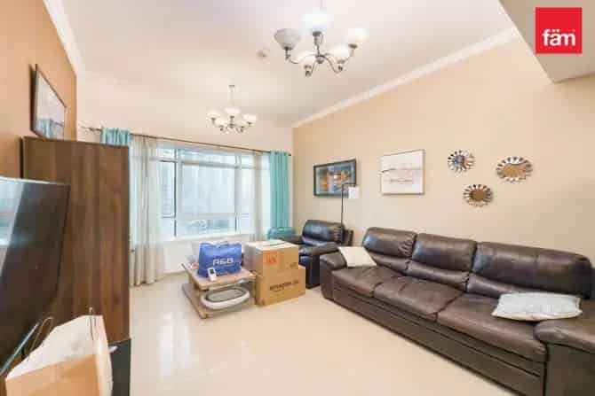 1 Bed Apartment For Sale in Lake City Tower