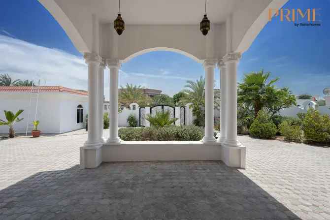 6 Bed Villa For Sale in Umm Al Sheif