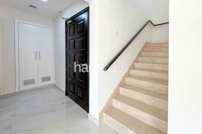 3 Bed Villa To Rent in Springs 10