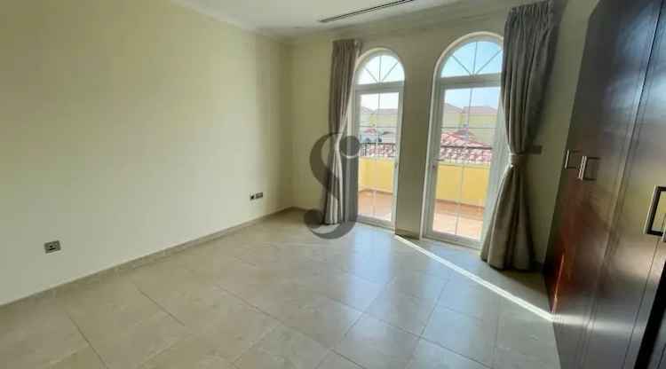 3 Bedroom 5646 Sq.Ft. Villa for Rent in Legacy, Jumeirah Park, Dubai