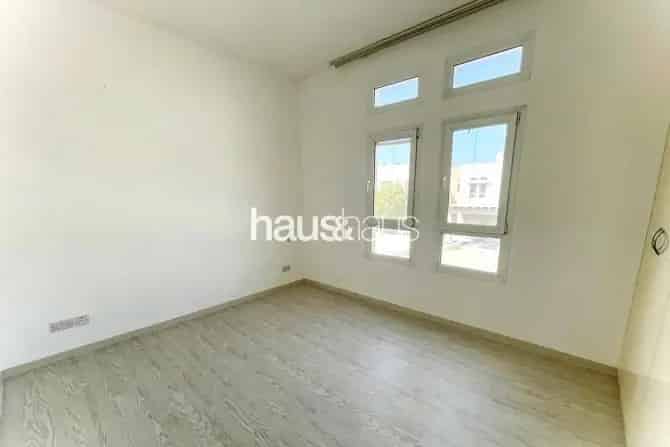 3 Bed Villa To Rent in Zulal 2