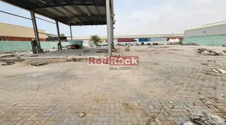 Land for Rent in Al Quoz 2 Dubai with Office and Warehouses