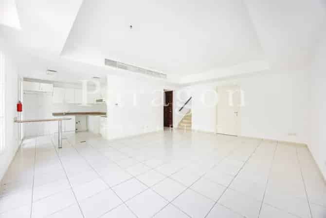 3 Bed Villa For Sale in Springs 4