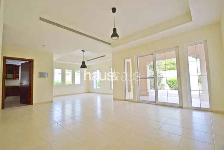 4 Bedroom Villa To Rent