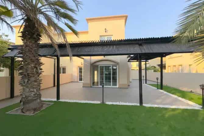 3 Bed Townhouse To Rent in Springs 3