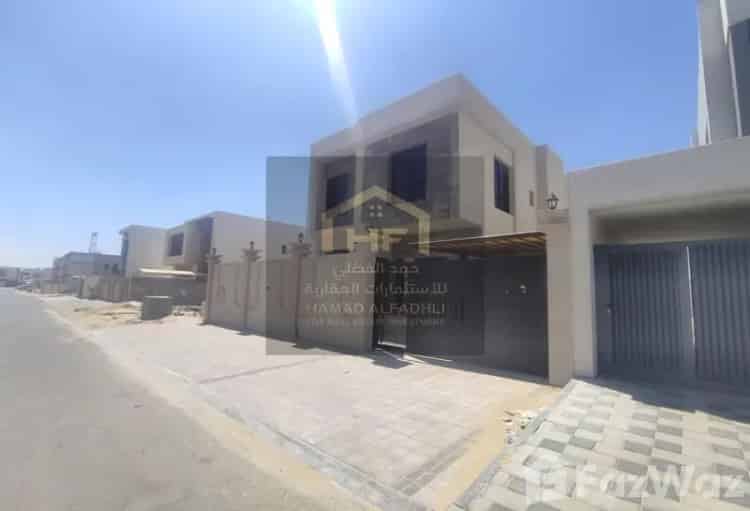 Buy Villa in Al Yasmeen 1 with Modern Finishing and Great Location