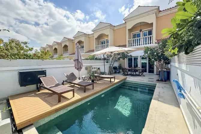 3 Bed Townhouse To Rent in JVT District 5