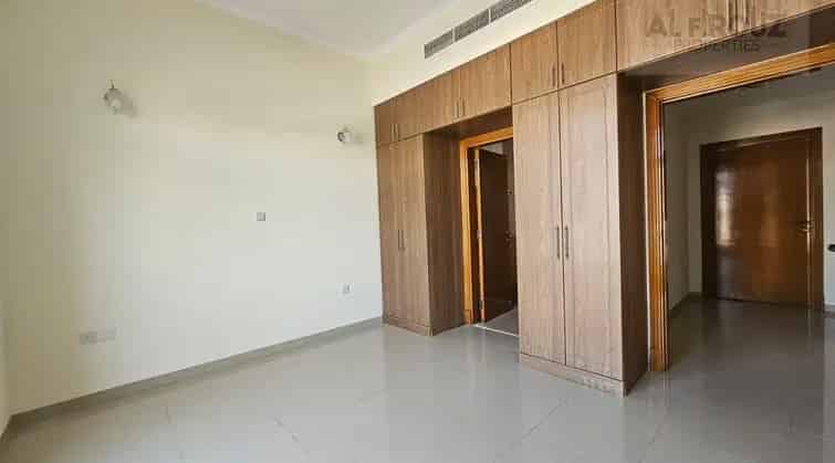 Rent 4 Bedroom Townhouse in Jumeirah Village Circle with Spacious Living