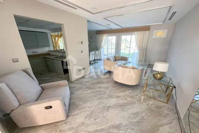 1 Bed Townhouse For Sale in JVT District 9